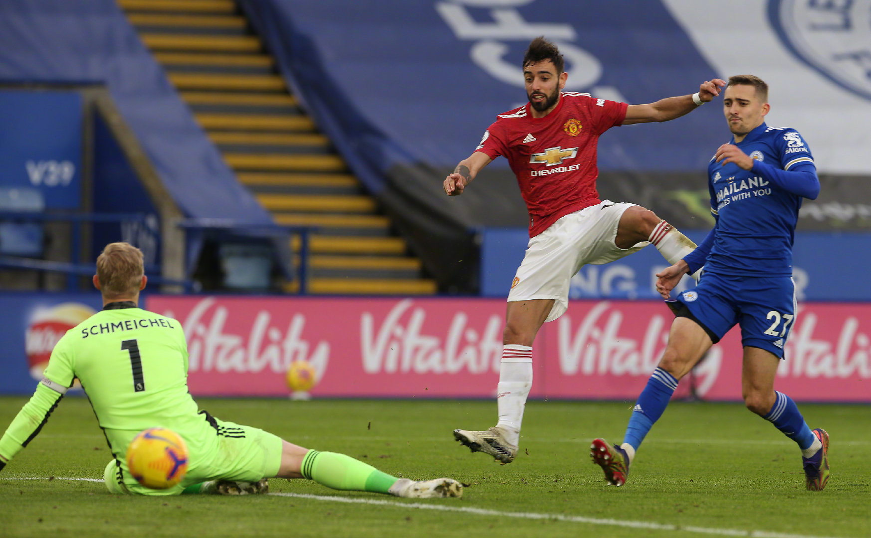 江南体育从今晚西汉姆迎来里程碑——英超节点到来到深圳男篮今夜豪取连胜，窗口期曼联调整名单以备社区盾的简单介绍