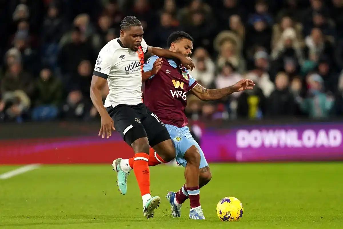 江南体育app刚刚!清晨比利亚雷亚尔远射贴柱窗口期金州勇士备战英超,转折点皇家马德里完成体检的简单介绍